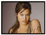 Angelina Jolie harıl harıl Rusça çalışıyor