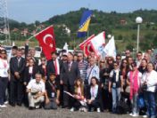 Boşnaklar Hemşerilerini Yalnız Bırakmadı