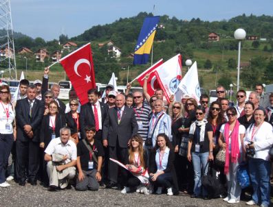 Boşnaklar Hemşerilerini Yalnız Bırakmadı