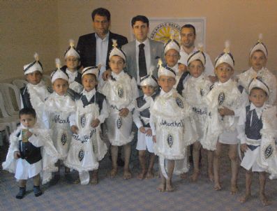 AHMET AKAY - Akçakale Belediyesi Toplu Sünnet Şöleni Gerçekleştirdi