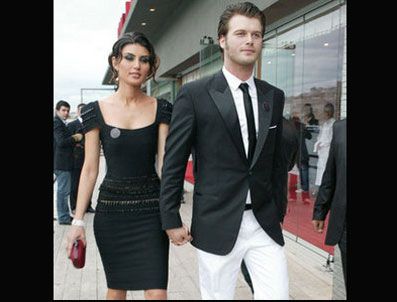 İDİL FIRAT - Büyük aşk evliliğe gidiyor