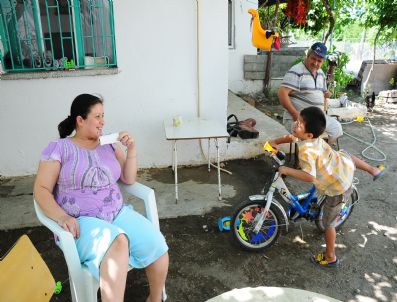 Onur, 'Ümit'ini Elinde Taşıyor