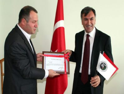 FERHAT AKKUŞ - Asimder'den İl Genel Sekreteri Ve Meclis Üyelerine Teşekkür Belgesi