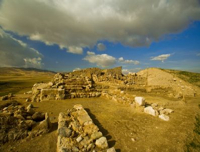 OVAÖREN - Camili Höyük' Te Kurtarma Kazısı Sürüyor