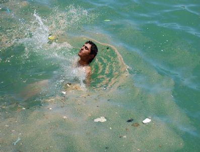 FEHMI ALAYDıN - Kirli Gölde Bayram Kutlamaları