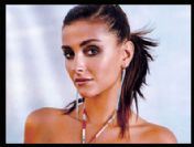 Özge Ulusoy'un evliliği 1 gün sürdü