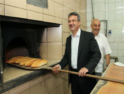 Başkan Köşker Ekmek Pişirdi