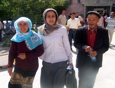 Chp'li Kadınalrdan 'Sıdıka Platin'e Destek