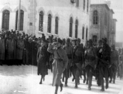 Eski Valilik Binası Kaderine Terk Edildi