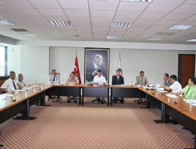 İşsizliğe Çare Aranıyor