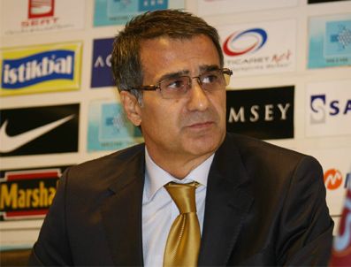 STANDARD LIEGE - Trabzonspor Teknik Direktörü Şenol Güneş: Güçlü olmalıyız