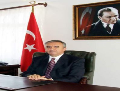 İSA KÜÇÜK - Vali, Basın Bayramını Kutladı