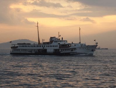 Bostancı iskelesinde teknede panik