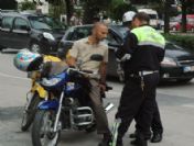 Sakarya'da Trafik Ekipleri Yılın İlk 6 Ayında 25 Milyon 572 Bin 774 Tl Trafik Cezası Kesti