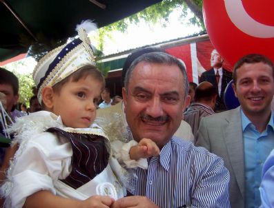 MEHMET OCAKTAN - Sünnet Şöleninde Referandum Çağrısı