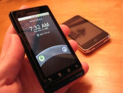 Apple: Motorola Droid X'te de sinyal kaybı yaşanıyor