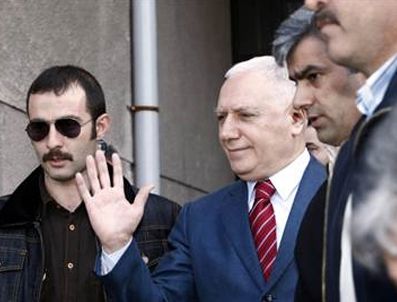 Haberal kendini hayır işlerine adadı