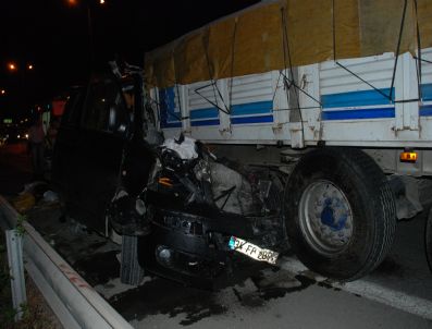 Sakarya'da Katliam Gibi Kaza: 8 Ölü, 5 Yaralı