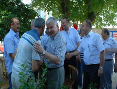 TEVFİK ZİYAEDDİN AKBULUT - Ak Parti, Referandum İçin 'Evet'' Turunda