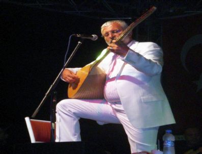 HÜSNÜ EROL - Altınova Festivalinde Unutulmaz Final