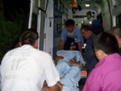 Cami Avlusunda Bıçaklanan Genç Hastaneye Kaldırıldı