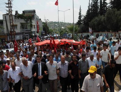 ÖMER TARHAN - Kadirli Şehidine Ağladı