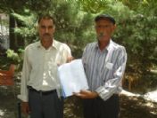 Kerimbeyli Köylüleri Arazi Sorunu İçin İmza Topladı