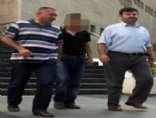 Perde Takmak İçin Gittiği Komşusunun Kızını Taciz Etti