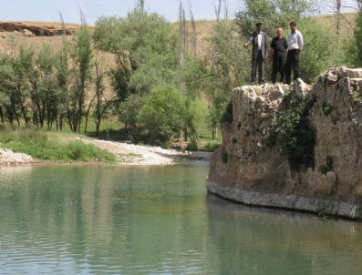 TARıM İŞLETMELERI GENEL MÜDÜRLÜĞÜ - Serinlemek için girdiği çayda boğuldu