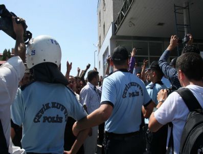 İBRAHIM ÇELIK - Erzurum'da Kck Davası İçin 550 Polis Görev Yaptı