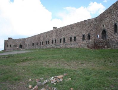 ABDÜLMECIT - Erzurum Tabyaları Bir Tarihin İzlerini Taşıyor