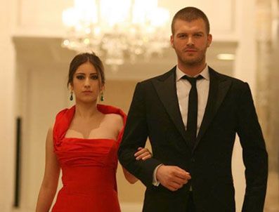 HAZAL KAYA - Hazal Kaya: 'Ben onu abi olarak görüyorum'