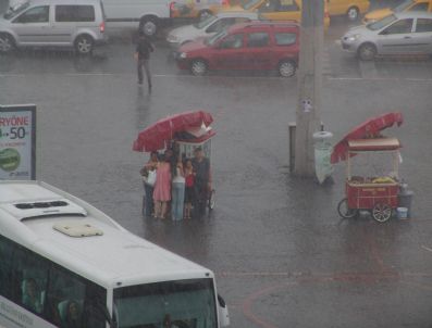 İstanbul'da Sağanak Yağış