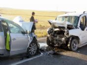 Kırşehir'de Kaza: 1 Ölü, 5 Yaralı