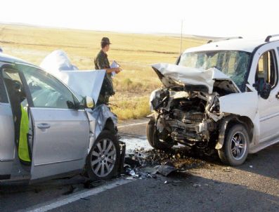 Kırşehir'de Kaza: 1 Ölü, 5 Yaralı