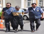 Otel Barından Viski Çaldı