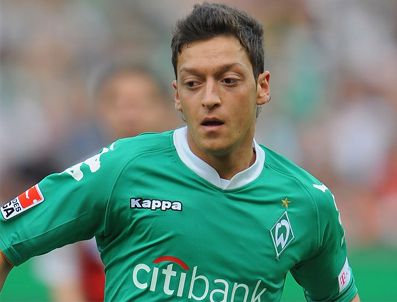RAUL GONZALEZ - Real Madrid Mesut Özil'i transferinde sona yaklaştı