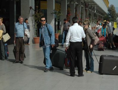 6 Ayda 1 Milyon 39 Bin Turist Geldi