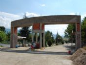 Kaplıca Girişine Modern Kapı