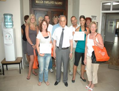 İSKOÇYALı - Kedi Rehabilitasyon Merkezi Stajyerlerine Sertifika