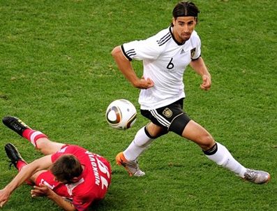 LEON - Real Madrid Khedira transferini bitirdi