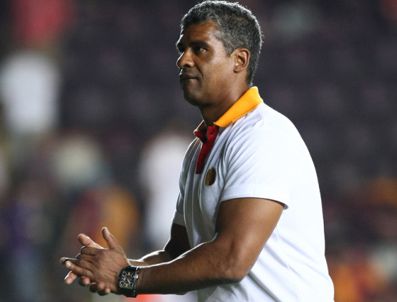 MUSTAFA SARP - Galatasaray Teknik Direktörü Frank Rijkaard: Henüz Elenmedik