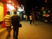 Sıcaktan Bunalan Vatandaş Akşam Gezmeyi Tercih Ediyor