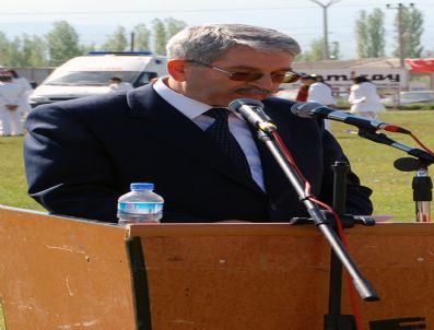 İSMAIL AKSOY - Gediz'de 2010 Sbs Sınavlarını Kazanan 348 Öğrenci Bir Üst Kuruma Yerleşti