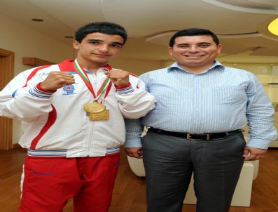 Kepezli Boksör Avrupa Şampiyonu