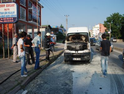 Sapanca'da Araç Yangını Korkuya Neden Oldu