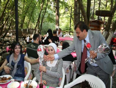 TURSAB - Türsab'tan Arap Turistlere Karanfil