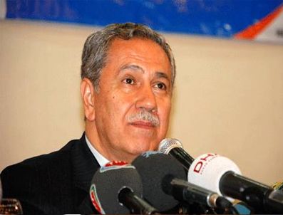 RECAİ BERBER - Arınç'tan Ak Parti hükümetine 'kaymaklı baklava' benzetmesi