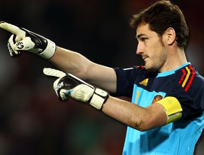 OSCAR CARDOZO - İspanya'nın kalecisi Casillas: Cardozo'nun nereye atacağını biliyordum
