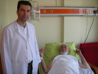 Almanya'da '3 Böbreğin Var' Denilen Şahsın Karnından Trabzon'da 4,5 Kilogram Ur Çıktı